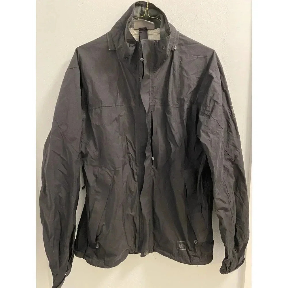 REI ELEMENTS RAIN WATERPROOF WINDBREAKER - SIZE MEDIUM - GREAT CONDITION - Picture 3 of 9